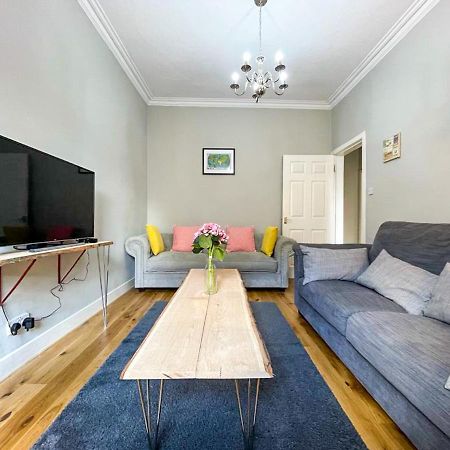 Charming 3 Bed Apartment In Old Town Edinburg Exteriör bild