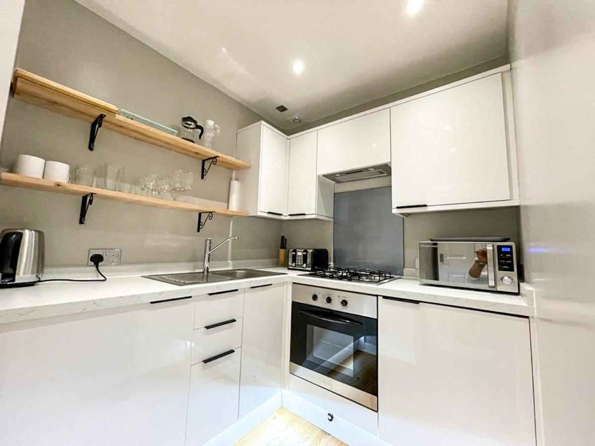 Charming 3 Bed Apartment In Old Town Edinburg Exteriör bild