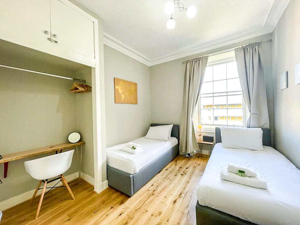 Charming 3 Bed Apartment In Old Town Edinburg Exteriör bild