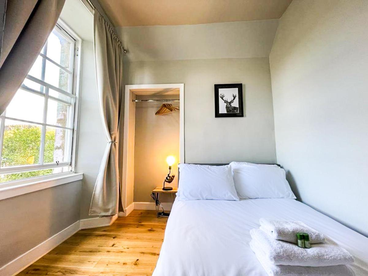 Charming 3 Bed Apartment In Old Town Edinburg Exteriör bild
