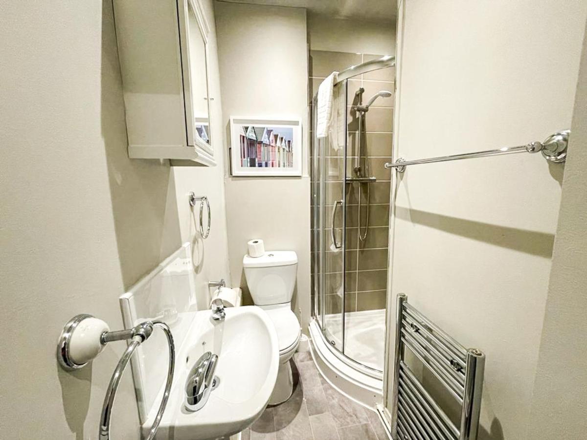 Charming 3 Bed Apartment In Old Town Edinburg Exteriör bild